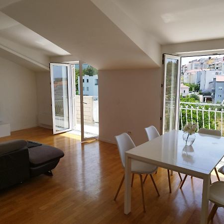 Apartment Nina ポドストラナ エクステリア 写真